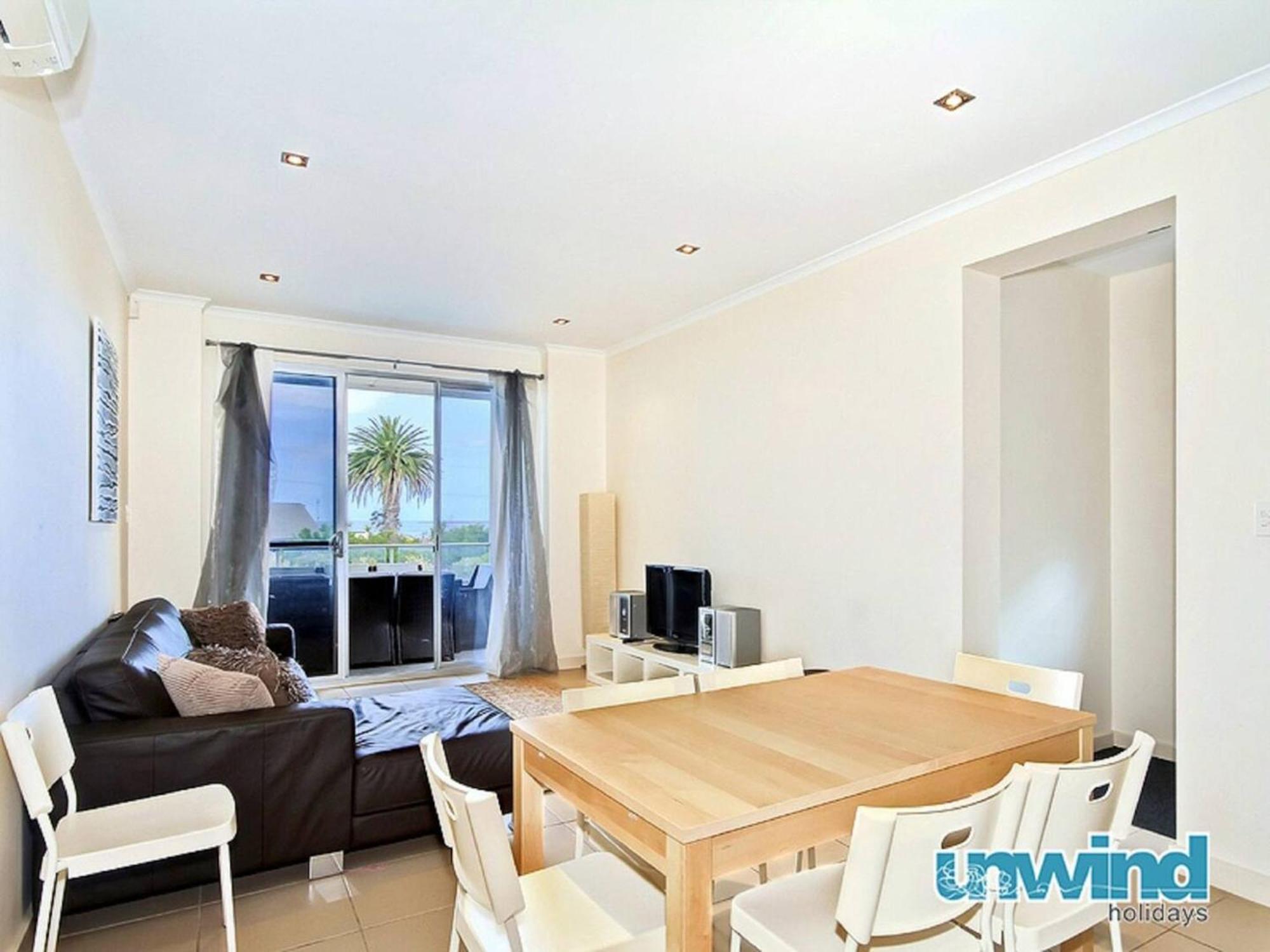 Block Escape - Ocean View No 1