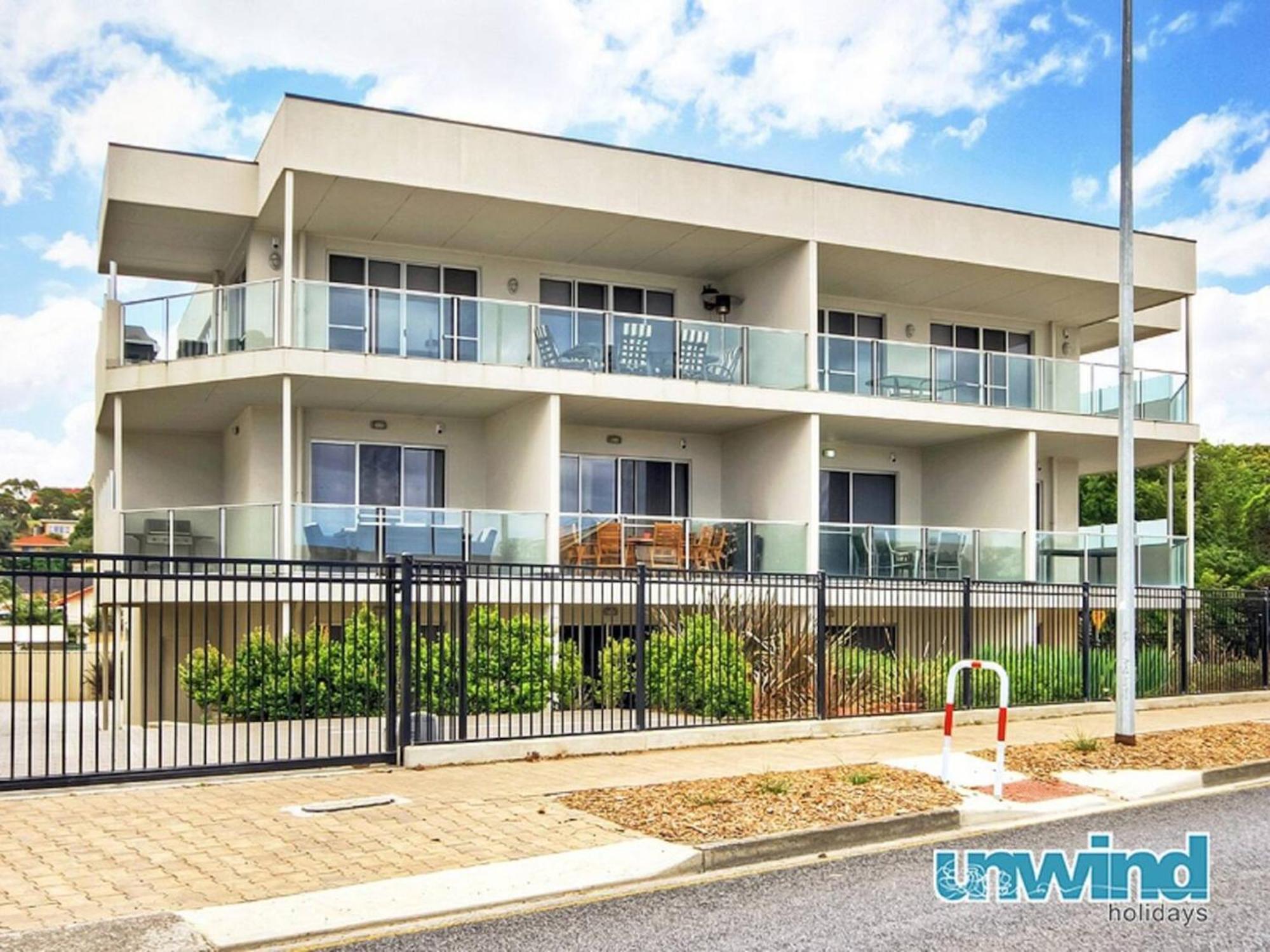 Block Escape - Ocean View No 1 Apartment